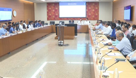 गुजरात डिप्टी सीएम हर्ष संघवी ने सरकारी विभागों से स्वदेशी वैकल्पिक वस्तुओं को अपनाने का दिया सुझाव