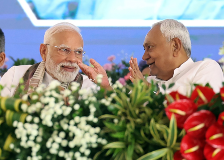 बिहार चुनाव दूसरे चरण की वोटिंग जारी, पीएम मोदी, सीएम नीतीश समेत नेताओं ने की मतदान की अपील बिहार चुनाव दूसरे चरण की वोटिंग जारी, पीएम मोदी, सीएम नीतीश समेत नेताओं ने की मतदान की अपील