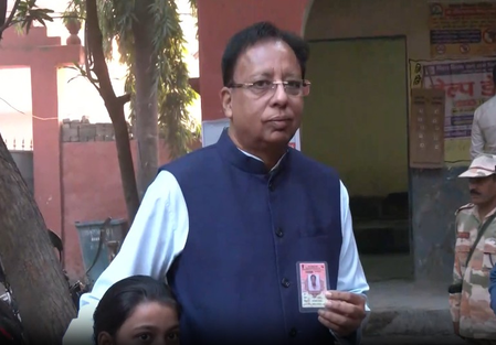 बिहार चुनाव बेतिया में सांसद संजय जायसवाल ने डाला वोट, कहा-वोट ही सबसे बड़ा दान बिहार चुनाव बेतिया में सांसद संजय जायसवाल ने डाला वोट, कहा-वोट ही सबसे बड़ा दान