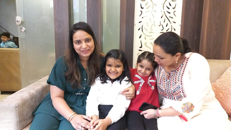 अमृतसर दो मासूम बच्चियों ने कला प्रदर्शनी से हुई कमाई बाढ़ पीड़ितों की मदद के लिए दे दी, भगवंत मान ने सराहा