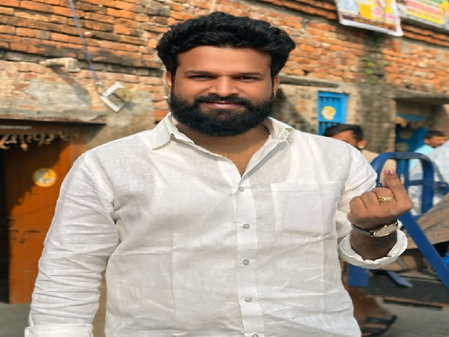 रितेश पांडे ने पूरे परिवार के साथ किया मतदान, जीत का किया दावा