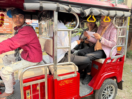 बिहार चुनाव बिहार कांग्रेस अध्यक्ष राजेश राम ई-रिक्शा पर सवार होकर पहुंचे मतदान केंद्र, डाला वोट