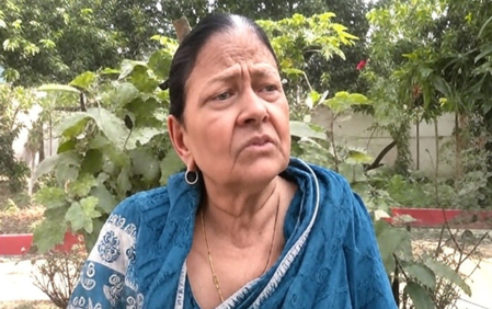 वोट देने के बाद सांसद पप्पू यादव की मां ने कहा- मेरा बेटा जनता के लिए दिन-रात कर रहा काम