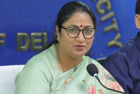 दिल्ली विस्फोट  मृतकों के परिवारों को 10 लाख और गंभीर घायलों को 5 लाख रुपए की आर्थिक मदद की घोषणा