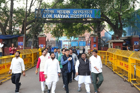 दिल्ली ब्लास्ट के पीड़ितों से आप प्रतिनिधिमंडल की मुलाकात, घटना पर जताया दुख