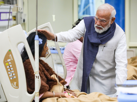 केंद्र सरकार ने दिल्ली ब्लास्ट को माना आतंकी घटना, मारे गए लोगों के लिए दो मिनट का रखा मौन केंद्र सरकार ने दिल्ली ब्लास्ट को माना आतंकी घटना, मारे गए लोगों के लिए दो मिनट का रखा मौन