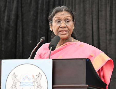 अभिनेता धर्मेंद्र का निधन भारतीय सिनेमा के लिए एक बड़ी क्षति  राष्ट्रपति द्रौपदी मुर्मू