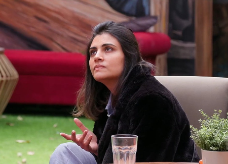 बिग बॉस 19 में रसोई से शुरू हुआ घमासान, अशनूर और मालती की तीखी नोकझोंक ने मचाया हंगामा बिग बॉस 19 में रसोई से शुरू हुआ घमासान, अशनूर और मालती की तीखी नोकझोंक ने मचाया हंगामा