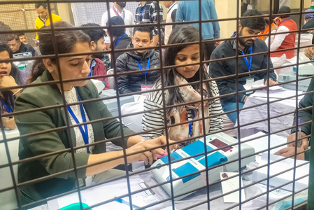 बिहार में अब मतगणना की तैयारी, सभी स्ट्रॉन्ग रूम में तीन चक्र की सख्त सुरक्षा