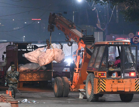 यूपी कैबिनेट में दिल्ली में आतंकी हमले पर निंदा प्रस्ताव पारित, कई मामलों को हरी झंडी