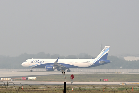 Complete all pending passenger refunds by 8 pm on Sunday: Centre to IndiGo