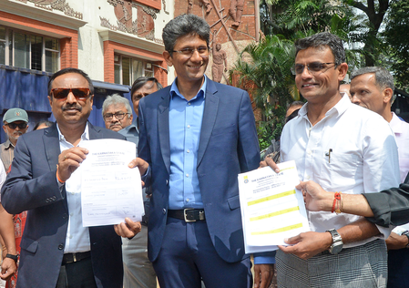 केएससीए ने स्थगित किया चुनाव, नाराज क्रिकेटर वेंकटेश प्रसाद बोले-इसमें राजनीति नहीं होनी चाहिए केएससीए ने स्थगित किया चुनाव, नाराज क्रिकेटर वेंकटेश प्रसाद बोले-इसमें राजनीति नहीं होनी चाहिए