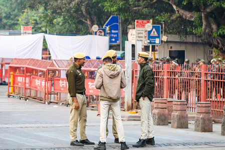 दिल्ली के महिपालपुर में धमाके की अफवाह  डीटीसी बस का टायर फटने से आई थी तेज आवाज