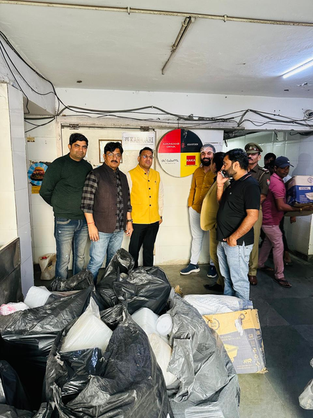 नोएडा प्राधिकरण ने सिंगल-यूज प्लास्टिक के खिलाफ चलाया अभियान नोएडा प्राधिकरण ने सिंगल-यूज प्लास्टिक के खिलाफ चलाया अभियान