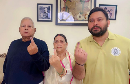 बिहार की जनता को क्यों नहीं लुभा पाया तेजस्वी का घर-घर सरकारी नौकरी वाला वादा