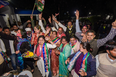 ‘बिहार में विकास और सुशासन की विजय’ एनडीए की ऐतिहासिक जीत पर बोले नेता ‘बिहार में विकास और सुशासन की विजय’ एनडीए की ऐतिहासिक जीत पर बोले नेता