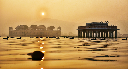 सुख-समृद्धि और मोक्ष के लिए रखें रविवार व्रत, जानें पूजा विधि और महत्व सुख-समृद्धि और मोक्ष के लिए रखें रविवार व्रत, जानें पूजा विधि और महत्व