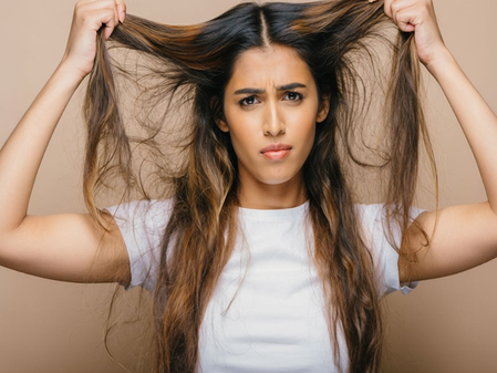 सर्दियों में बाल झड़ने से हैं परेशान तो इसे रोकने के लिए आयुर्वेद में हैं प्रभावी तरीके सर्दियों में बाल झड़ने से हैं परेशान तो इसे रोकने के लिए आयुर्वेद में हैं प्रभावी तरीके