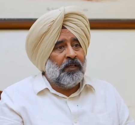 जम्मू-कश्मीर नौगाम पुलिस स्टेशन में विस्फोट से 9 की मौत, कांग्रेस विधायक परगट सिंह ने जताया दुख जम्मू-कश्मीर नौगाम पुलिस स्टेशन में विस्फोट से 9 की मौत, कांग्रेस विधायक परगट सिंह ने जताया दुख