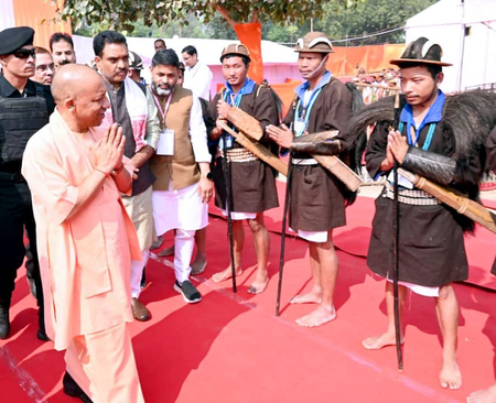 कोई भी पात्र जनजातीय परिवार सरकारी योजनाओं से वंचित नहीं रहेगा मुख्यमंत्री योगी कोई भी पात्र जनजातीय परिवार सरकारी योजनाओं से वंचित नहीं रहेगा मुख्यमंत्री योगी