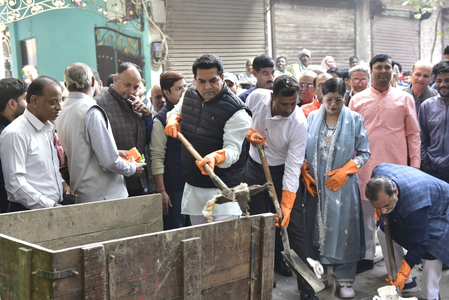 दिल्ली में चिन्हित 37 हॉटस्पॉट्स की रोजाना ली जाएगी स्वच्छता रिपोर्ट कपिल मिश्रा