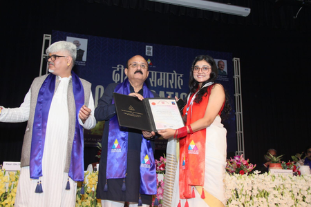 दिल्ली दीक्षांत समारोह में बोले आशीष सूद, क्रिएटिविटी भारत की विकास यात्रा का प्रमुख स्तंभ दिल्ली दीक्षांत समारोह में बोले आशीष सूद, क्रिएटिविटी भारत की विकास यात्रा का प्रमुख स्तंभ