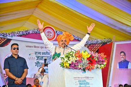 MP में आदिवासियों के लिए 'शालिनी ऐप' लॉन्च, CM बोले- अगले साल 5000 छात्रावास अधीक्षकों की भर्ती भी करेंगे 