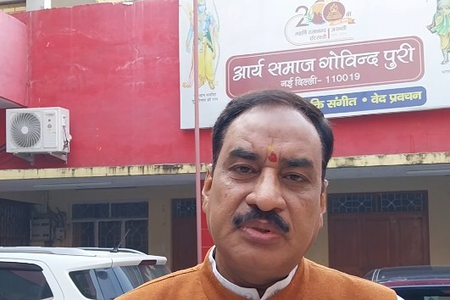 आतंकवाद से मुक्ति के लिए मिलकर काम करना होगा विनोद बंसल आतंकवाद से मुक्ति के लिए मिलकर काम करना होगा विनोद बंसल