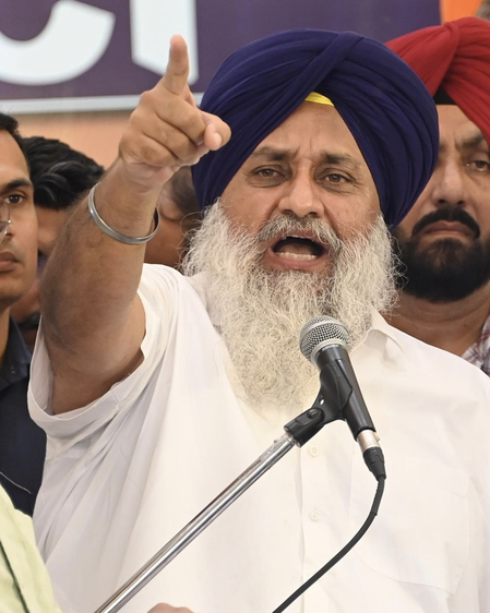 सुखबीर सिंह बादल ने पंजाब सरकार पर लगाया कानून के दुरुपयोग का आरोप सुखबीर सिंह बादल ने पंजाब सरकार पर लगाया कानून के दुरुपयोग का आरोप