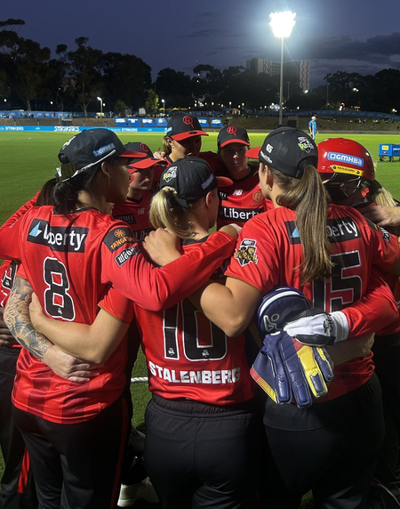 डब्ल्यूबीबीएल डिएंड्रा डॉटिन ने गेंद के बाद बल्ले से बिखेरी चमक, रेनेगेड्स ने दर्ज की जीत डब्ल्यूबीबीएल डिएंड्रा डॉटिन ने गेंद के बाद बल्ले से बिखेरी चमक, रेनेगेड्स ने दर्ज की जीत