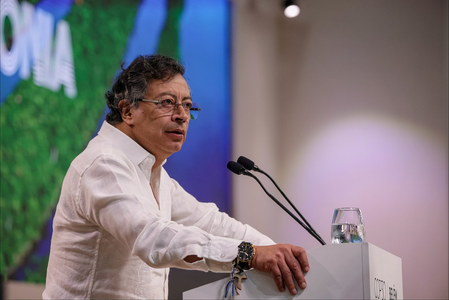 कोलंबिया मिलिट्री एयर स्ट्राइक में 7 नाबालिगों की मौत, राष्ट्रपति के आदेश पर ऑपरेशन को दिया गया अंजाम कोलंबिया मिलिट्री एयर स्ट्राइक में 7 नाबालिगों की मौत, राष्ट्रपति के आदेश पर ऑपरेशन को दिया गया अंजाम