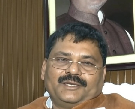 जदयू नेता उमेश कुशवाहा ने लालू परिवार पर साधा निशाना, बोले-हम रोहिणी आचार्य के साथ खड़े हैं जदयू नेता उमेश कुशवाहा ने लालू परिवार पर साधा निशाना, बोले-हम रोहिणी आचार्य के साथ खड़े हैं