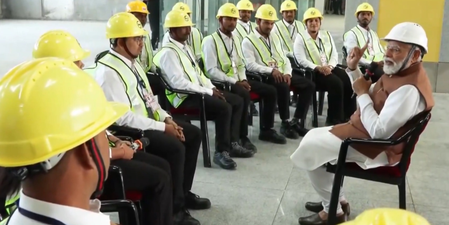 न नाम, न इनाम, बस देश आगे बढ़े ये अरमान चाहिए, बुलेट परियोजना से जुड़े श्रमवीरों ने पीएम मोदी को बताए अनुभव न नाम, न इनाम, बस देश आगे बढ़े ये अरमान चाहिए, बुलेट परियोजना से जुड़े श्रमवीरों ने पीएम मोदी को बताए अनुभव