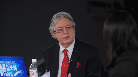 स्विस सेंटर बोर्ड के अध्यक्ष जीन-जैक्स डी डार्डेल के साथ साक्षात्कार स्विस सेंटर बोर्ड के अध्यक्ष जीन-जैक्स डी डार्डेल के साथ साक्षात्कार