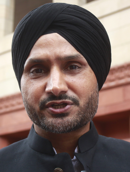 बकवास पिच थी, तेंदुलकर और विराट भी नहीं टिक पाते हरभजन सिंह बकवास पिच थी, तेंदुलकर और विराट भी नहीं टिक पाते हरभजन सिंह