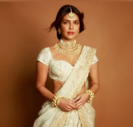 <div>Priyanka Chopra gets emotional as husband Nick Jonas calls her the 'Desi Girl'</div>