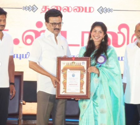 कलईमामणि पुरस्कार से सम्मानित साई पल्लवी ने जताया तमिलनाडु सरकार का आभार, कहा- सपना सच हुआ कलईमामणि पुरस्कार से सम्मानित साई पल्लवी ने जताया तमिलनाडु सरकार का आभार, कहा- सपना सच हुआ