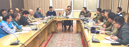 वैष्णो देवी तीर्थयात्रा सुरक्षा और आपदा तैयारियों पर जोर, सीईओ ने सभी एजेंसियों को दिए निर्देश वैष्णो देवी तीर्थयात्रा सुरक्षा और आपदा तैयारियों पर जोर, सीईओ ने सभी एजेंसियों को दिए निर्देश