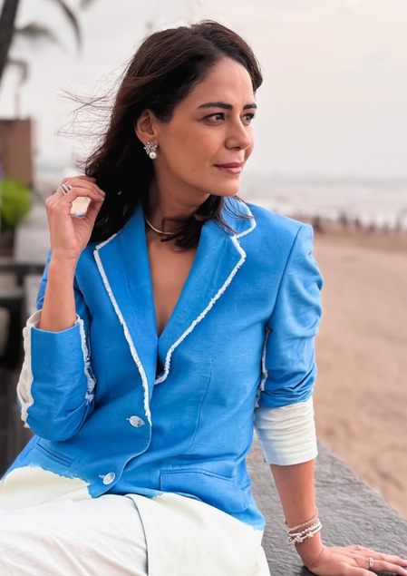 हमेशा ऑनलाइन रहने वालों को एक्ट्रेस मोना सिंह ने दी ये अनमोल सलाह हमेशा ऑनलाइन रहने वालों को एक्ट्रेस मोना सिंह ने दी ये अनमोल सलाह