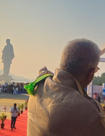 बोनी कपूर ने गुजरात में स्टैच्यू ऑफ यूनिटी देखने पहुंचे, पीएम मोदी की जमकर की तारीफ बोनी कपूर ने गुजरात में स्टैच्यू ऑफ यूनिटी देखने पहुंचे, पीएम मोदी की जमकर की तारीफ