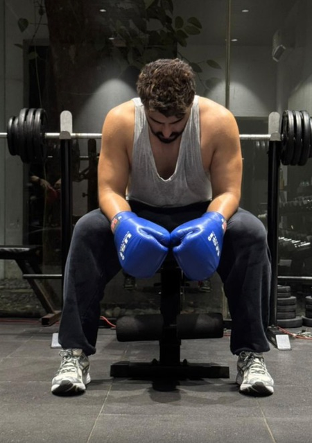 Arjun Kapoor shares a video of him 'finding his calm' Arjun Kapoor shares a video of him 'finding his calm'