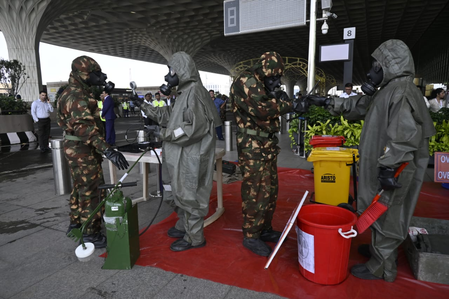 मुंबई एयरपोर्ट पर मल्टी-एजेंसी रेडियोलॉजिकल इमरजेंसी मॉक ड्रिल, कई एजेंसियों ने लिया हिस्सा मुंबई एयरपोर्ट पर मल्टी-एजेंसी रेडियोलॉजिकल इमरजेंसी मॉक ड्रिल, कई एजेंसियों ने लिया हिस्सा