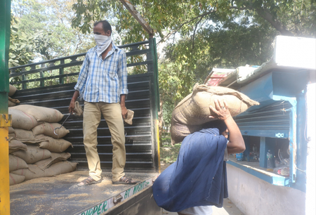 TN ration shop staff struggle with 'inadequate' funds for essential commodities' deliveries