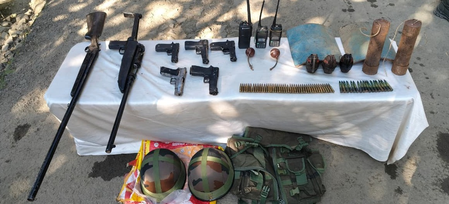 मणिपुर में असम राइफल्स की बड़ी कार्रवाई, उग्रवादियों के ठिकाने से भारी मात्रा में हथियार बरामद