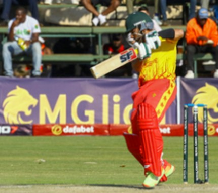 त्रिकोणीय टी20 सीरीज मजबूत शुरुआत के बाद फिसली जिम्बाब्वे, पाकिस्तान को जीत के लिए मिला 148 का लक्ष्य