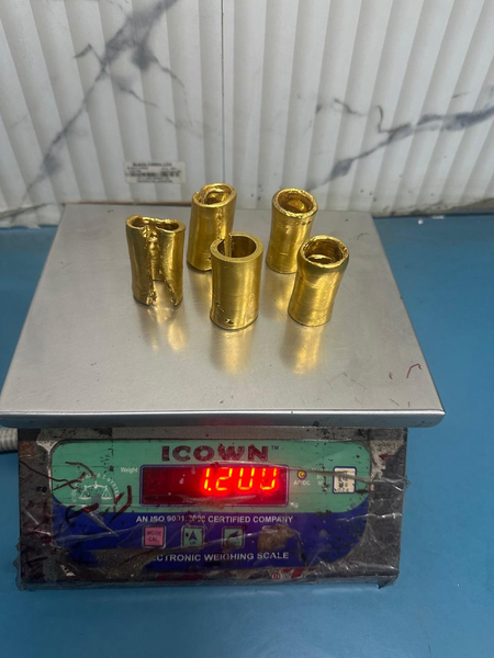 दिल्ली हवाई अड्डे पर सोने की तस्करी करने वाला एक यात्री गिरफ्तार दिल्ली हवाई अड्डे पर सोने की तस्करी करने वाला एक यात्री गिरफ्तार