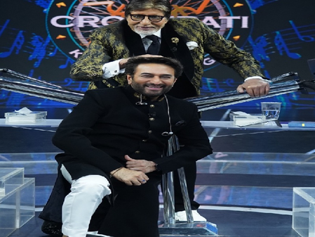 अमिताभ बच्चन का आशीर्वाद पाकर सिंगर-कंपोजर शेखर रवजियानी गदगद, बिगबी को बताया अपना गुरु अमिताभ बच्चन का आशीर्वाद पाकर सिंगर-कंपोजर शेखर रवजियानी गदगद, बिगबी को बताया अपना गुरु