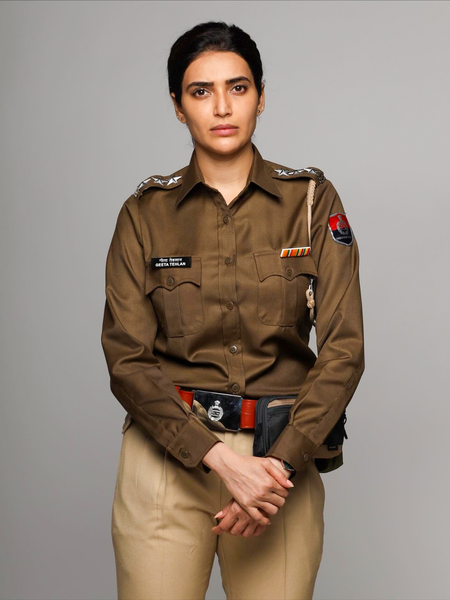 Karishma Tanna talks about embracing a ‘zero-makeup and no-filters’ look in ‘Hush Hush’ Karishma Tanna talks about embracing a ‘zero-makeup and no-filters’ look in ‘Hush Hush’