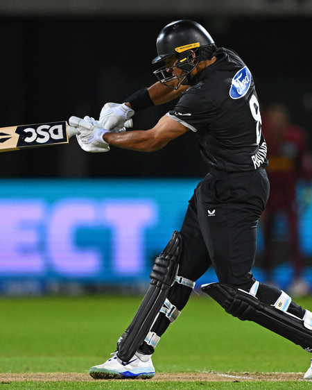 कॉनवे-रवींद्र के बीच शतकीय साझेदारी, न्यूजीलैंड ने वनडे सीरीज में बनाई अजेय बढ़त