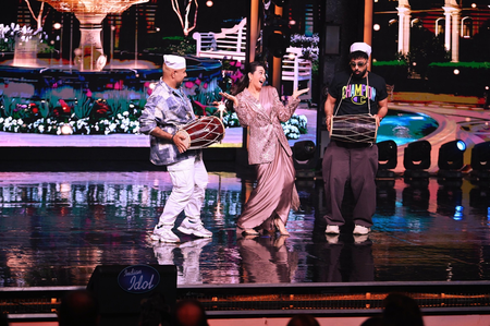 Karisma Kapoor to bring a 'musical magic' to Indian Idol 16